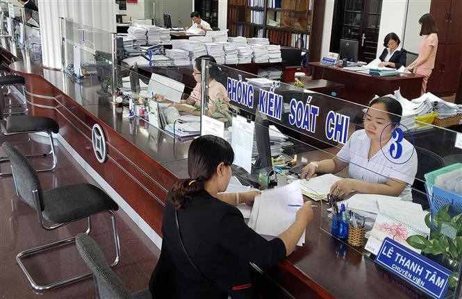 Kho bạc Nhà nước chỉ đạo các đơn vị phải giải quyết ngay hồ sơ, không để tồn đọng và đẩy mạnh việc thanh toán nhanh qua cổng dịch vụ công trực tuyến.