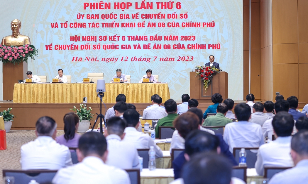 Thủ tướng Phạm Minh Chính chủ trì hội nghị toàn quốc về chuyển đổi số quốc gia ( Ảnh: VGP)