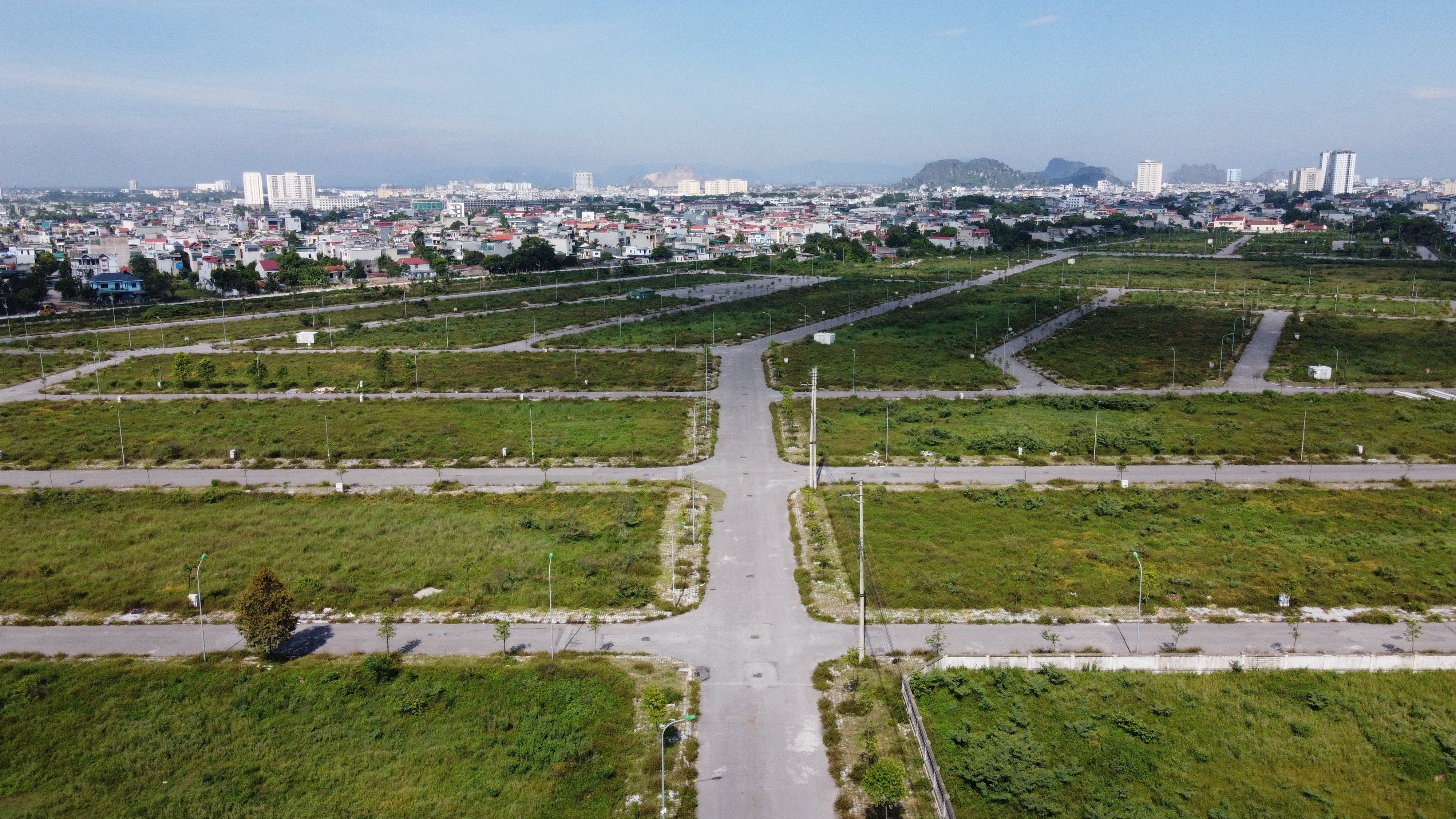 Thời điểm cuối năm 2022,  dự án này từng bị đề nghị hủy kết quả trúng đấu giá với lý do quá hạn nhưng chưa thực hiện triển khai xây dựng nhà thô theo quy định, chậm nộp tiền sử dụng đất.