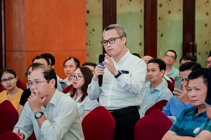 Doanh nghiệp tham gia đối thoại.