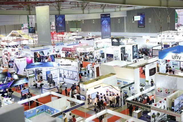 Toàn cảnh triển lãm.
