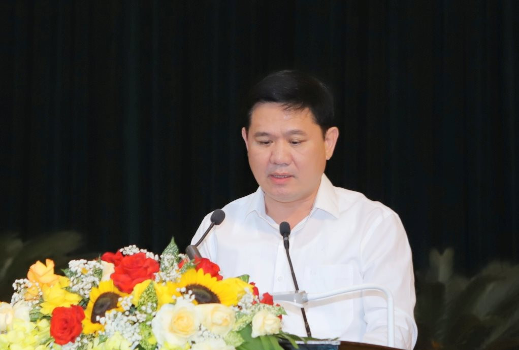 &Ocirc;ng L&ecirc; Sỹ Nghi&ecirc;m, Gi&aacute;m đốc Sở T&agrave;i nguy&ecirc;n v&agrave; M&ocirc;i trường Thanh H&oacute;a đề xuất nhiều giải ph&aacute;p th&aacute;o gỡ c&aacute;c dự &aacute;n chậm tiến độ