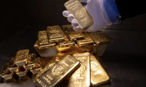 Giá vàng đột biến cao nhất 1 tháng, USD xuống đáy 1 năm