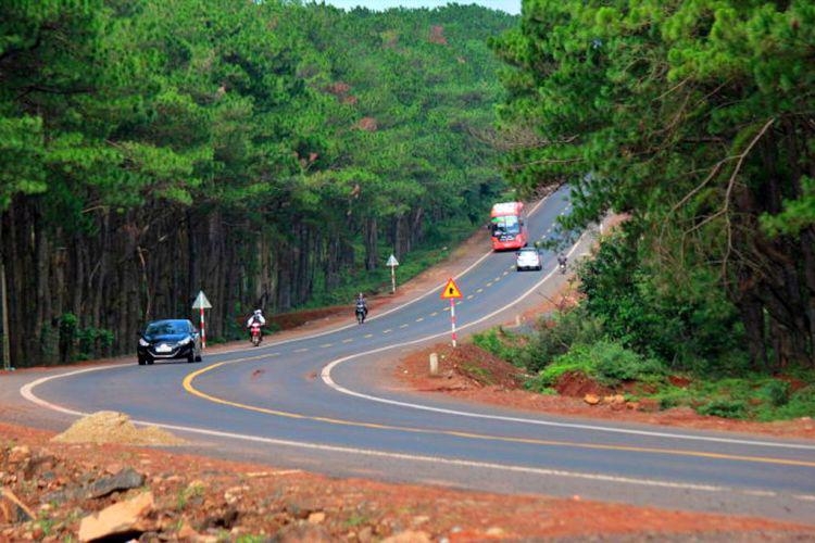 $97mln invested in Chon Thanh - Duc Hoa section of Ho Chi Minh Highway