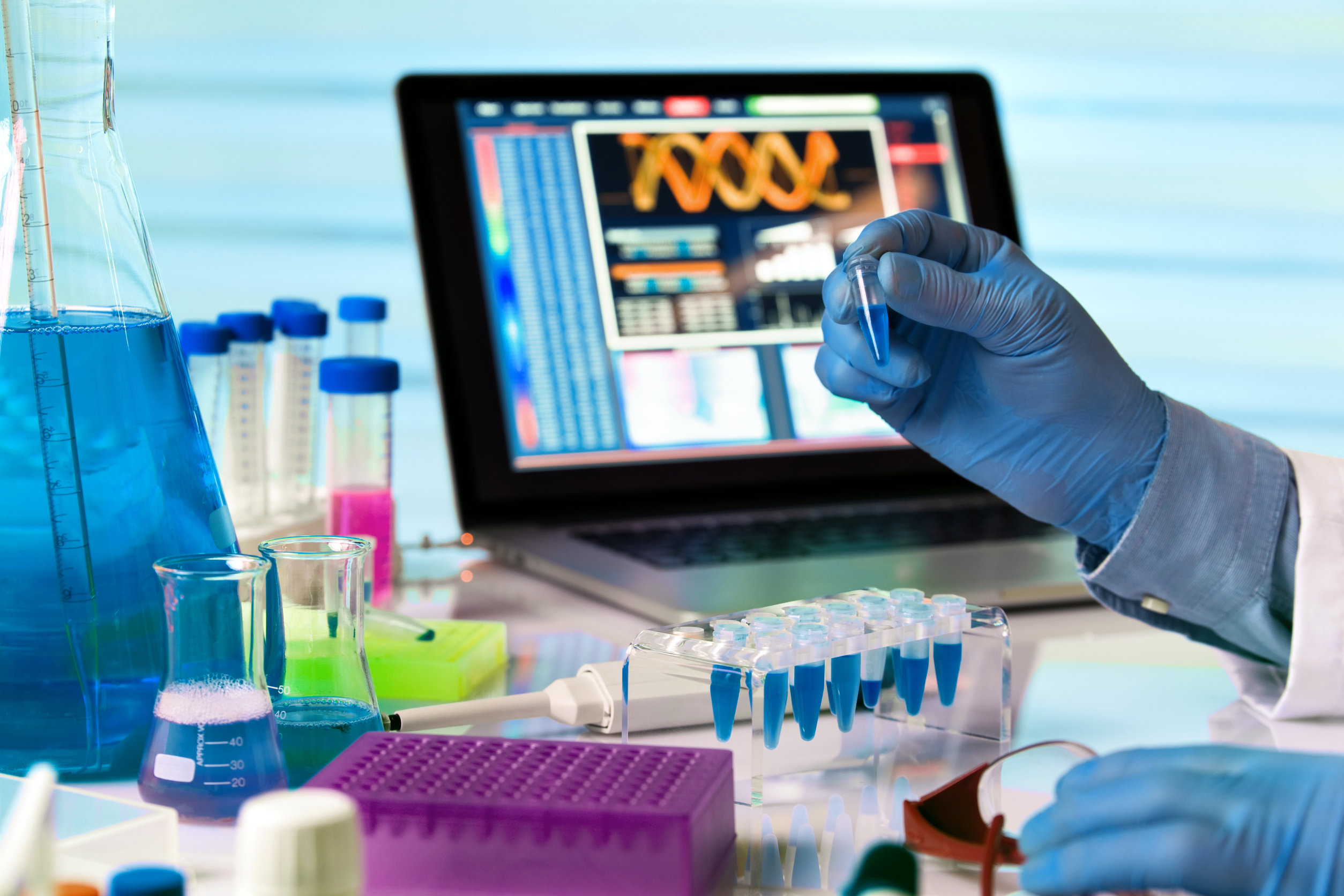 Jeff Bezos đ&atilde; r&oacute;t tiền v&agrave;o Altos Labs, c&ocirc;ng ty khởi nghiệp c&ocirc;ng nghệ sinh học tập trung v&agrave;o lập tr&igrave;nh trẻ h&oacute;a tế b&agrave;o để kh&ocirc;i phục sức khỏe.