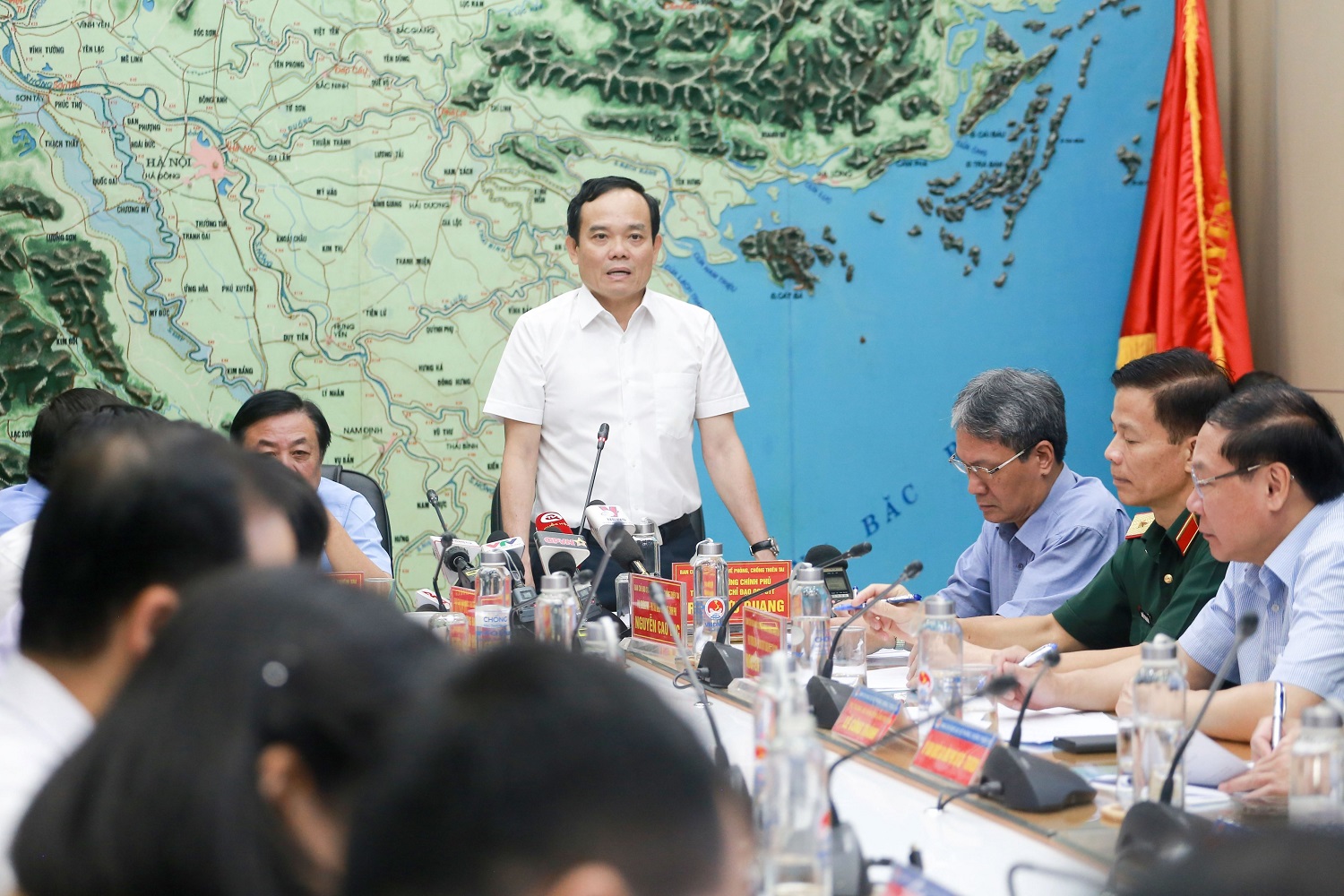 Phó Thủ tướng Trần Lưu Quang: 