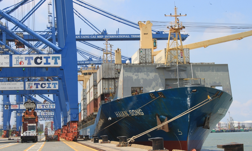 Chi phí logistics trung bình của Việt Nam còn khá cao so với mức bình quân thế giới, chi phí vận chuyển 1 container từ Bắc vào Nam cũng gấp đôi đi Mỹ.
