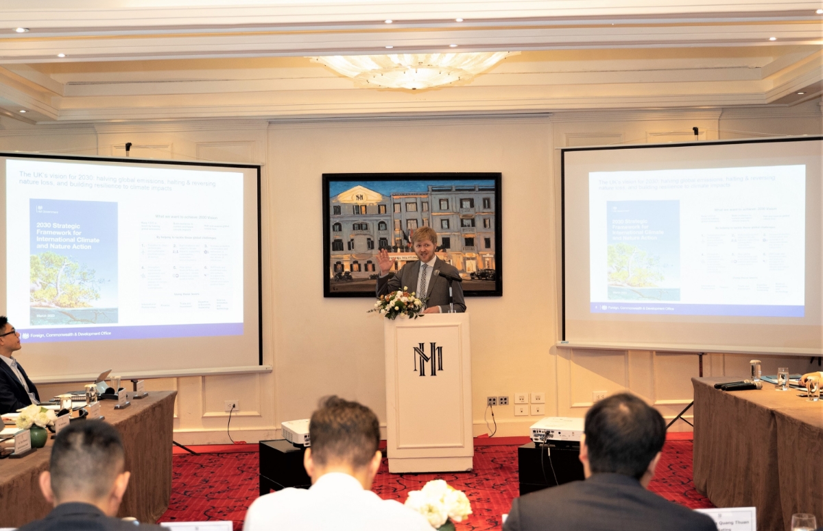 &Ocirc;ng Tom Thornley, B&iacute; thư thứ nhất về Kh&iacute; hậu v&agrave; Thi&ecirc;n nhi&ecirc;n, Đại sứ qu&aacute;n Anh tại H&agrave; Nội.