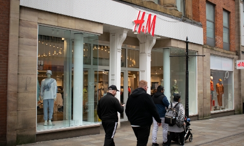 H&M chuyển hướng kinh doanh trong bối cảnh nhu cầu tiêu dùng yếu