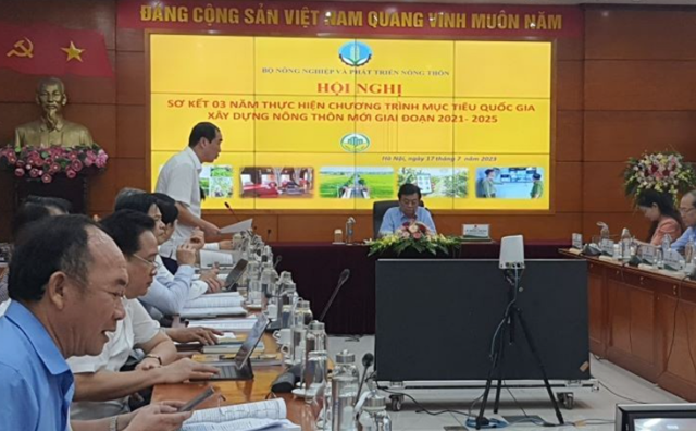 Bộ trưởng Lê Minh Hoan chủ trì hội nghị.