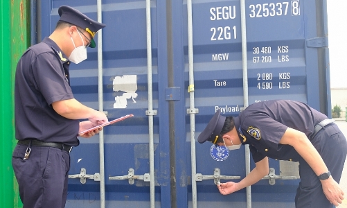 Hải quan chấn chỉnh quản lý hàng tạm nhập, tái xuất tránh rút ruột hàng hóa