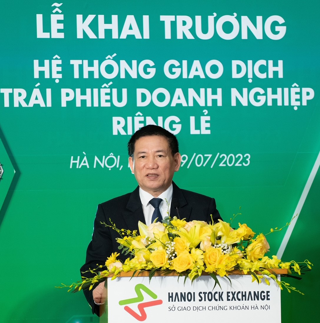 Ông Hồ Đức Phớc, Bộ trưởng Bộ Tài chính.