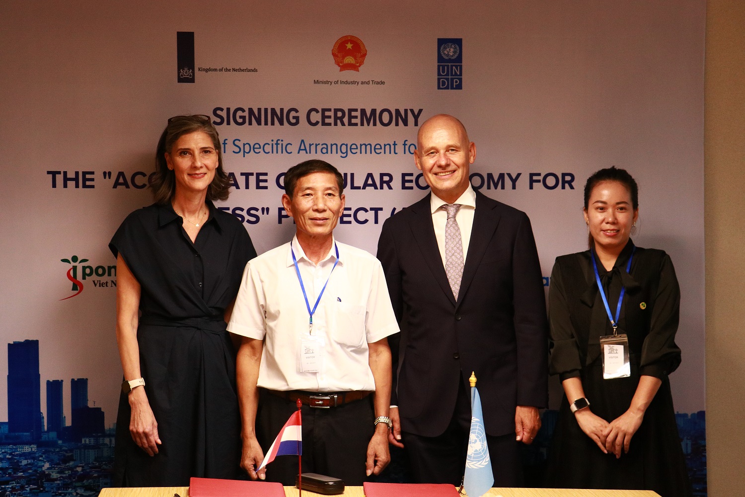 Lễ ký kết dự án “Thúc đẩy kinh tế tuần hoàn cho doanh nghiệp tại Việt Nam”.