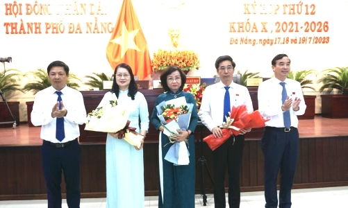 Miễn nhiệm chức vụ Phó Chủ tịch UBND TP. Đà Nẵng đối với bà Ngô Thị Kim Yến; bầu ông Trần Chí Cường làm Phó chủ tịch UBND TP. Đà Nẵng.