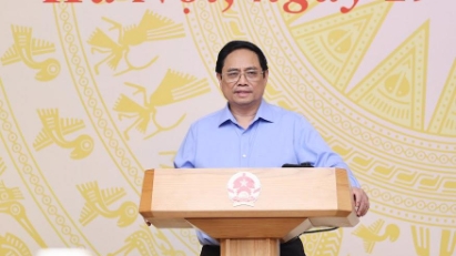 PM seeks continued simplification of admin procedures