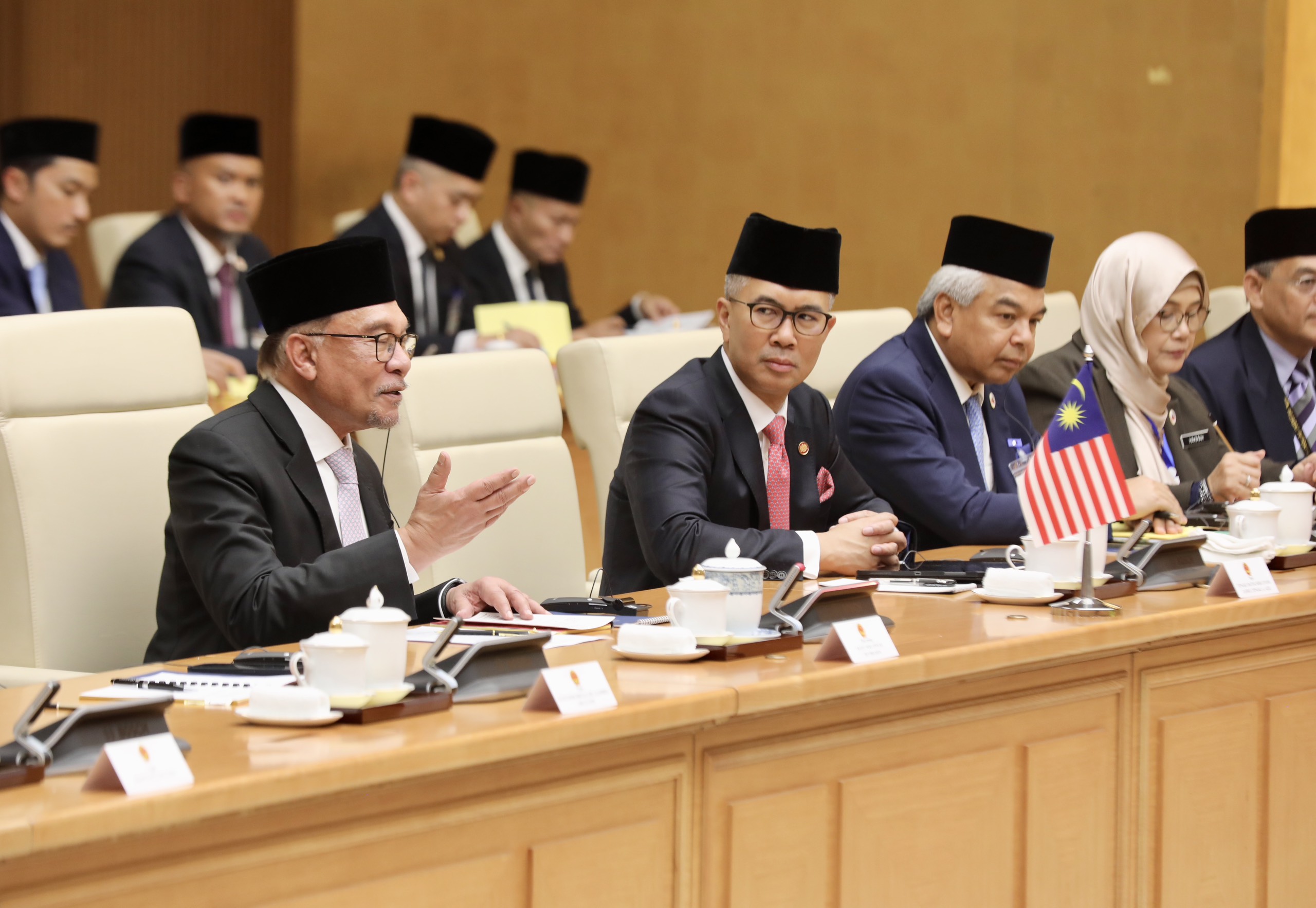 Thủ tướng Malaysia Anwar Ibrahim đánh giá cao những thành tựu to lớn Việt Nam đạt được trong quá trình phục hồi và phát triển kinh tế-xã hội sau đại dịch Covid-19 - Ảnh: Trí Phong.