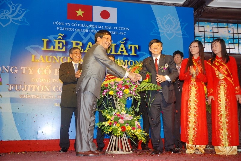 Lễ ra mắt Công ty Cổ phần Tôn mạ màu FUJITON - thành viên của TONMAT Group năm 2011.