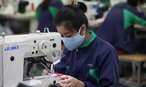 Chính phủ đề nghị giảm mức phí công đoàn xuống còn 1% 