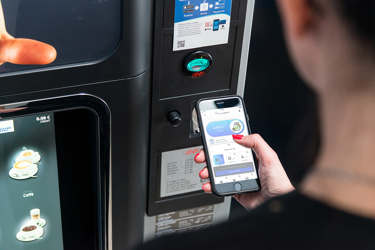 Số lượng m&aacute;y b&aacute;n h&agrave;ng tự động th&ocirc;ng minh chấp nhận thanh to&aacute;n di động đang gia tăng mạnh mẽ tại ch&acirc;u &Aacute;.