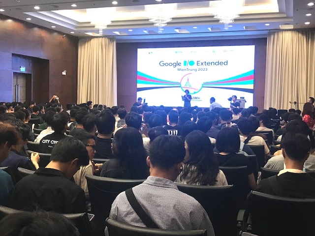 Quang cảnh sự kiện Google I/O Extended MienTrung 2023 diễn ra tại Đà Nẵng ngày 22/7. Ảnh Ngô Anh Văn