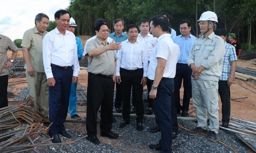 Thủ tướng kiểm tra tiến độ các dự án trọng điểm tại Quảng trị