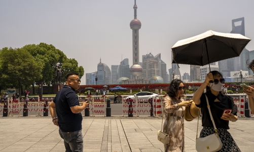 Giới chuyên gia hạ dự báo kinh tế Trung Quốc, không kỳ vọng kế hoạch kích cầu lớn