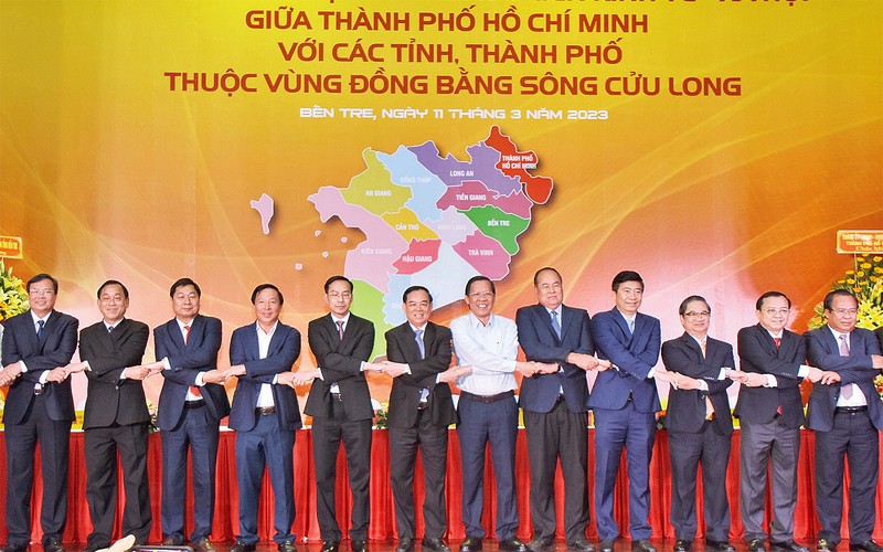 Ký kết các thỏa thuận hợp tác TP.HCM - ĐBSCL vào tháng 3/2023.