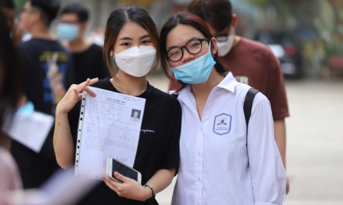 Hàng loạt trường đại học lớn công bố điểm sàn