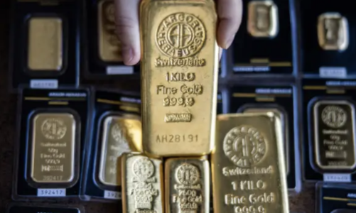 Giá vàng giằng co trước giờ họp của Fed, “cá mập” SPDR Gold Trust mua mạnh