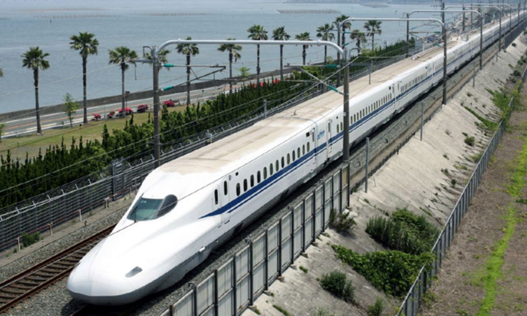 Các địa phương vùng ĐBSCL đề xuất sau khi hoàn thành dự án tuyến đường sắt tốc độ cao Sài Gòn - Cần Thơ sẽ tiếp tục kéo dài đến cửa khẩu quốc tế để kết nối giao thương qua biên giới. Ảnh minh họa.