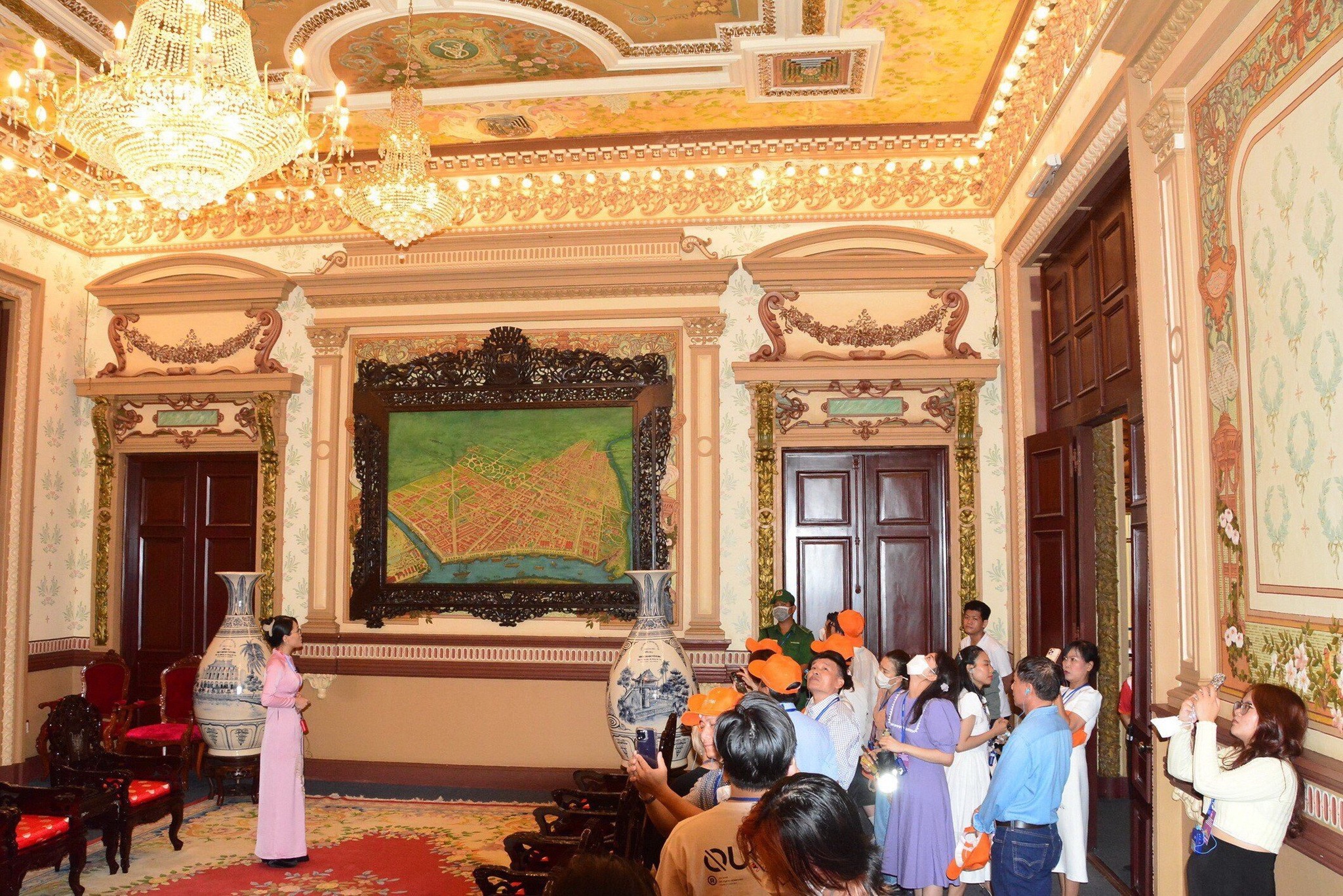 Lĩnh vực hàng không, thương mại, văn hóa nghệ thuật lần đầu tiên kích cầu du lịch song hành cùng với Lễ hội Sông nước TP.HCM. Ảnh: TSTtourist