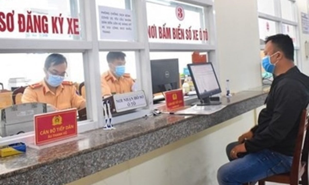 Từ ngày 15/8, người dân được đăng ký xe tại nơi tạm trú (Ảnh minh họa).