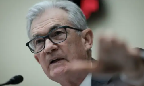 Tranh cãi việc Fed có nên tiếp tục tăng lãi suất