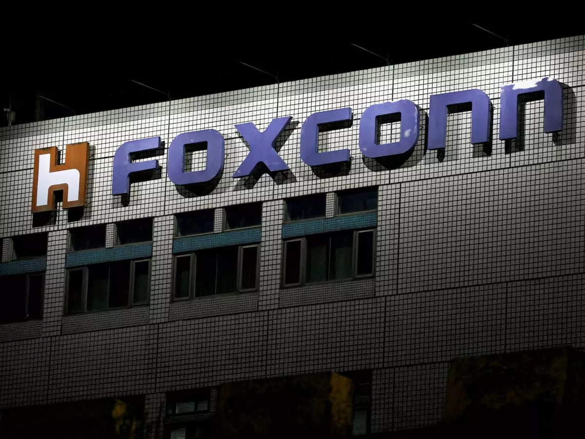 Thị trường bán dẫn khốc liệt, liên doanh chip của Foxconn tại Ấn Độ thất bại