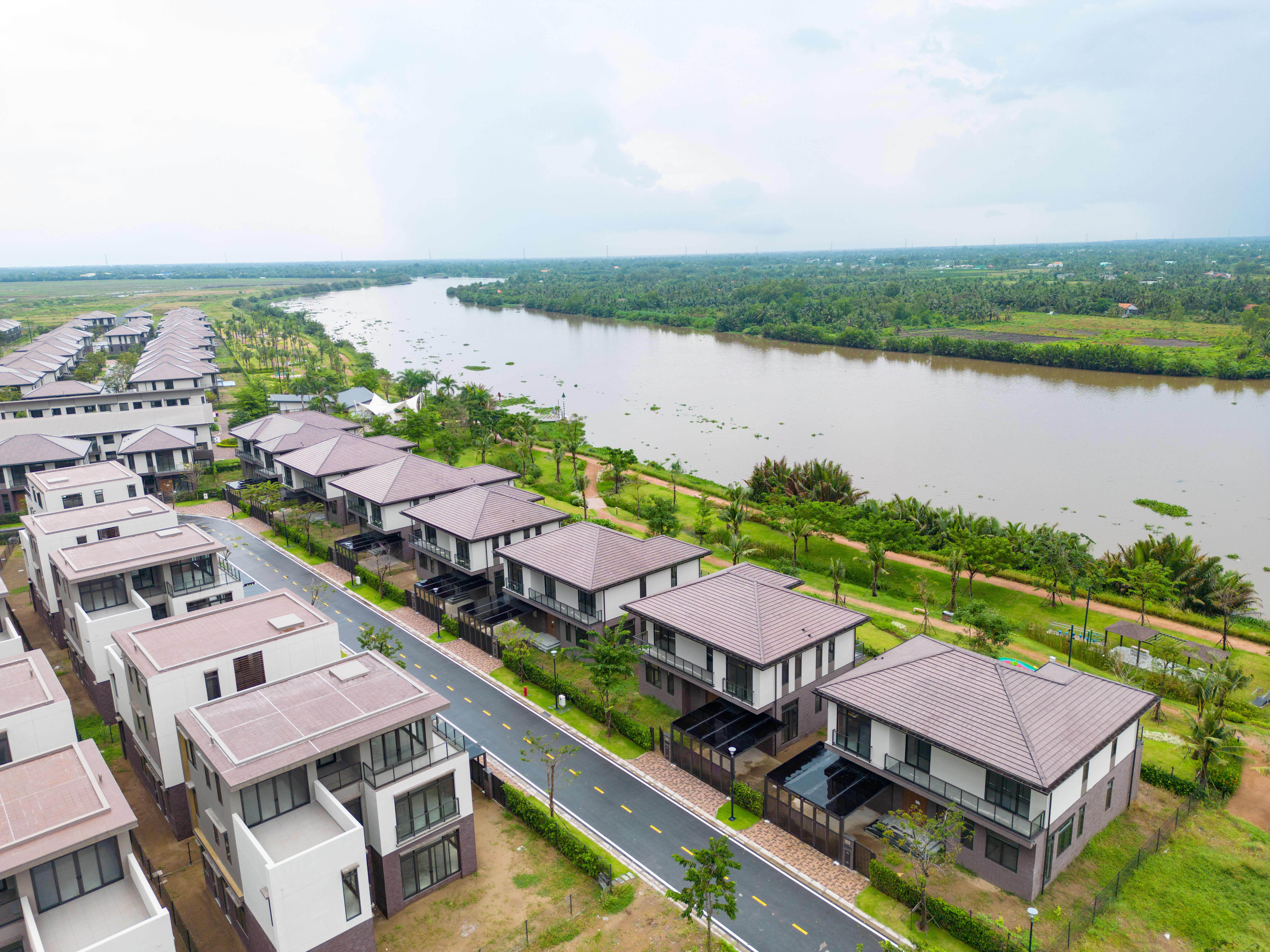 Ngoài các dự án đang triển khai, Nam Long sẽ vẫn tiếp tục tìm kiếm các dự án mới để gia tăng quỹ đất cho kế hoạch dài hạn – Hình minh họa dự án Waterpoint (Long An).