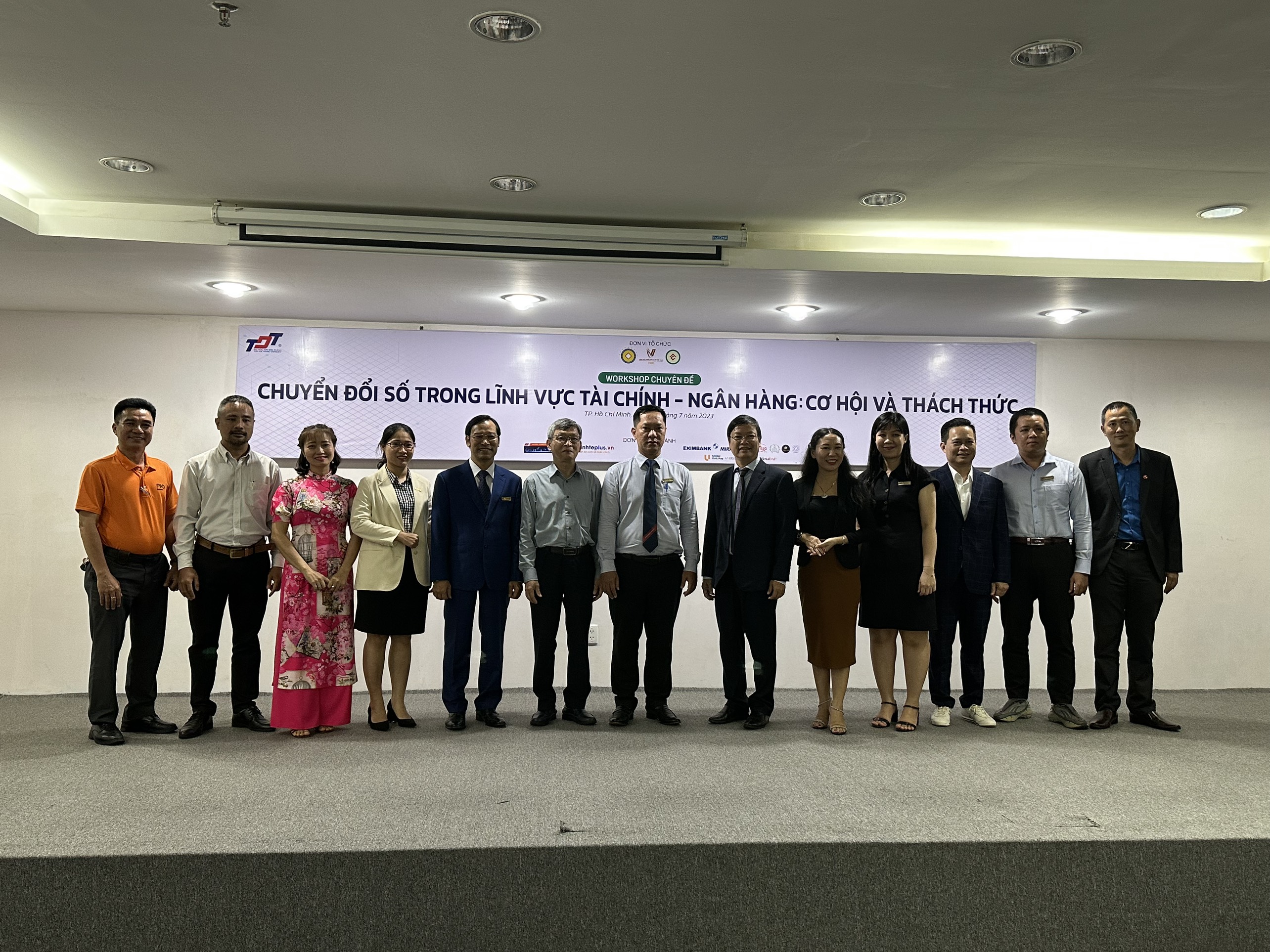 Workshop "Chuyển đổi số trong lĩnh vực tài chính ngân hàng: Cơ hội và thách thức” diễn ra chiều 25/7 tại Đại học Tôn Đức Thắng.