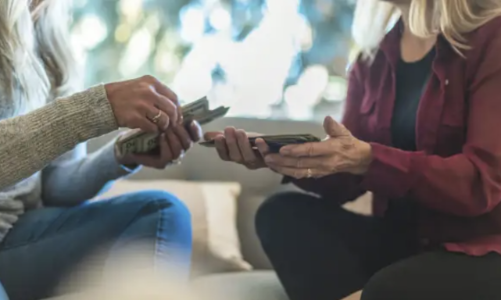 Cần thu nhập bao nhiêu để sống thoải mái ở Mỹ?