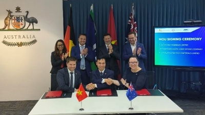 Vietnam Rare Earth Company & two Australian companies sign exploitation deal