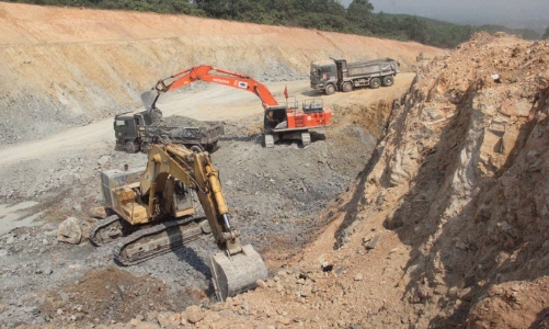 Bộ Giao thông vận tải thông tin về tiến độ giao mỏ vật liệu và cơ chế thu phí hoàn vốn cao tốc Bắc - Nam