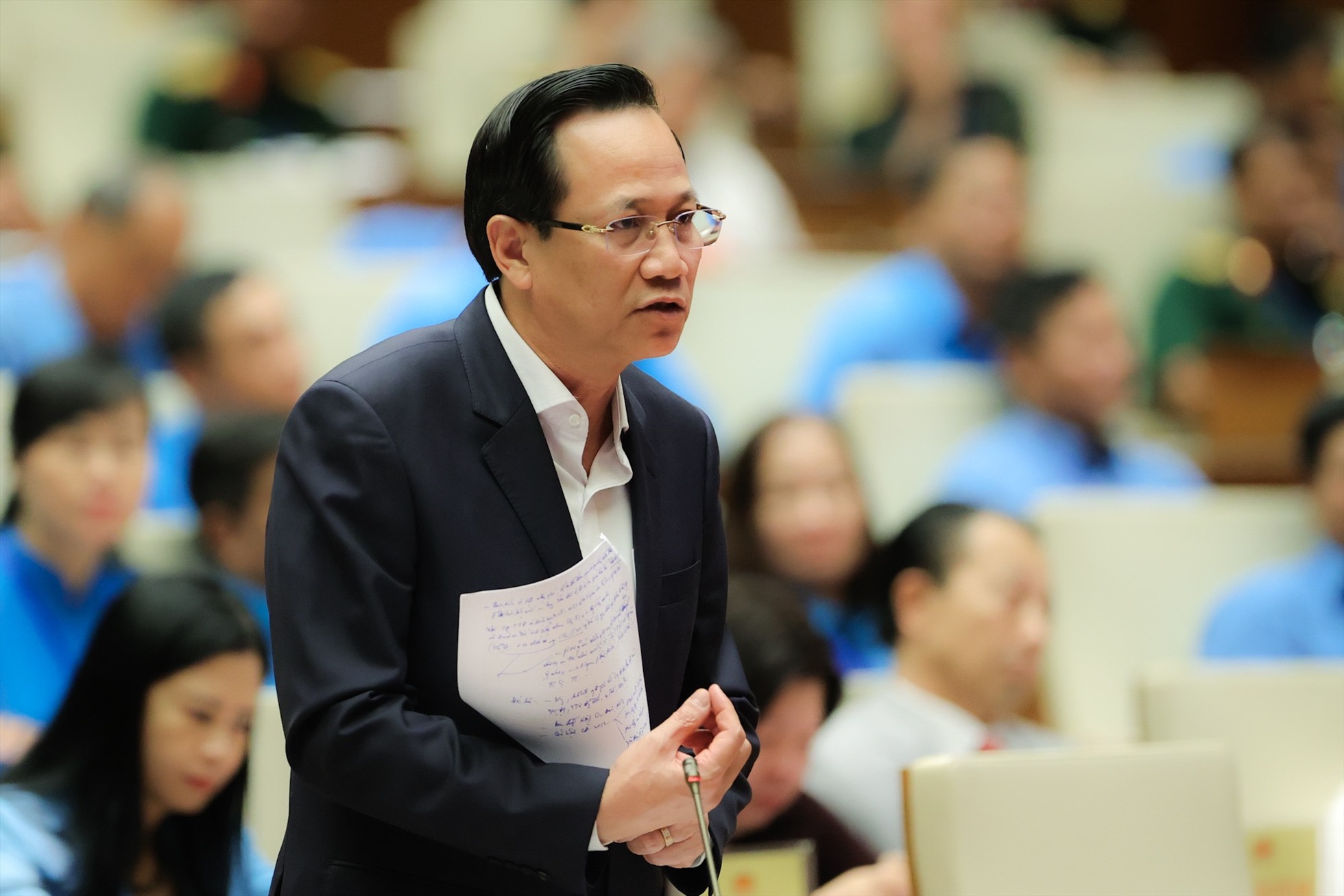 Bộ trưởng Bộ Lao động – Thương binh và Xã hội Đào Ngọc Dung thông tin về chính sách bảo hiểm thất nghiệp. Ảnh - Hải Nguyễn.