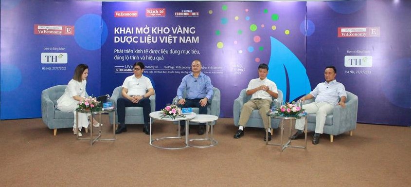 Quang cảnh tọa đ&agrave;m. Ảnh: Việt Dũng.