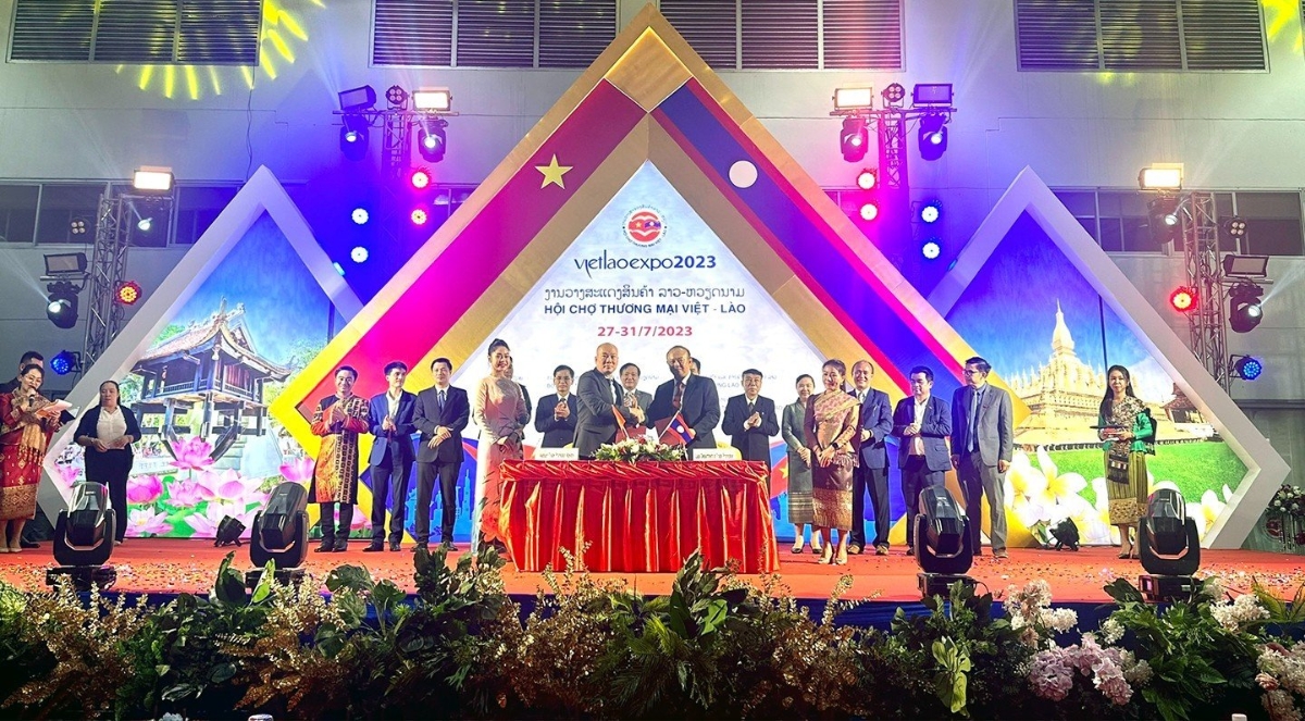 Cục x&uacute;c tiến Thương mại hai nước k&yacute; kết&nbsp;MOU.