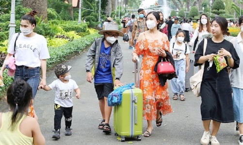 Nhu cầu tiêu dùng tăng cao vào mùa du lịch đẩy CPI tháng 7 tăng 0,45%