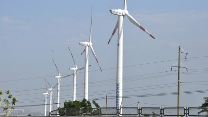 15 renewable projects start generating electricity