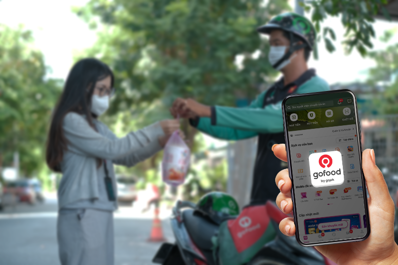 Gojek partners with MoMo to offer on-demand food delivery