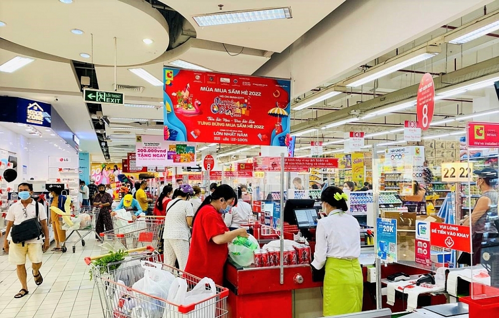 Măc dù, tháng 8/2023 rơi vào tháng 7 âm lịch, người dân có tâm lý e ngại mua sắm, khởi công, Thành phố vẫn tiếp tục các chương trình kích cầu tiêu dùng...