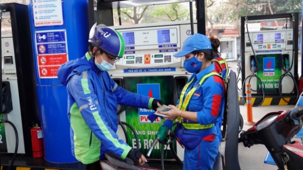 Giá xăng dầu tiếp tục tăng mạnh