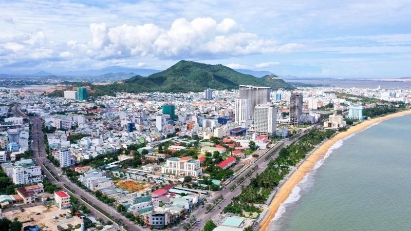 Binh Dinh preparing land to attract investment