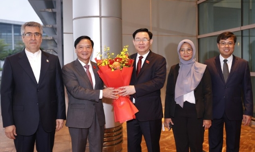 Chủ tịch Quốc hội lên đường dự AIPA-44, thăm Indonesia và Iran