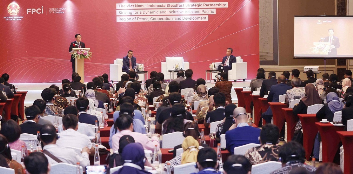 Chủ tịch Quốc hội Vương Đ&igrave;nh Huệ ph&aacute;t biểu tại Diễn đ&agrave;n. Ảnh: Quốc hội.